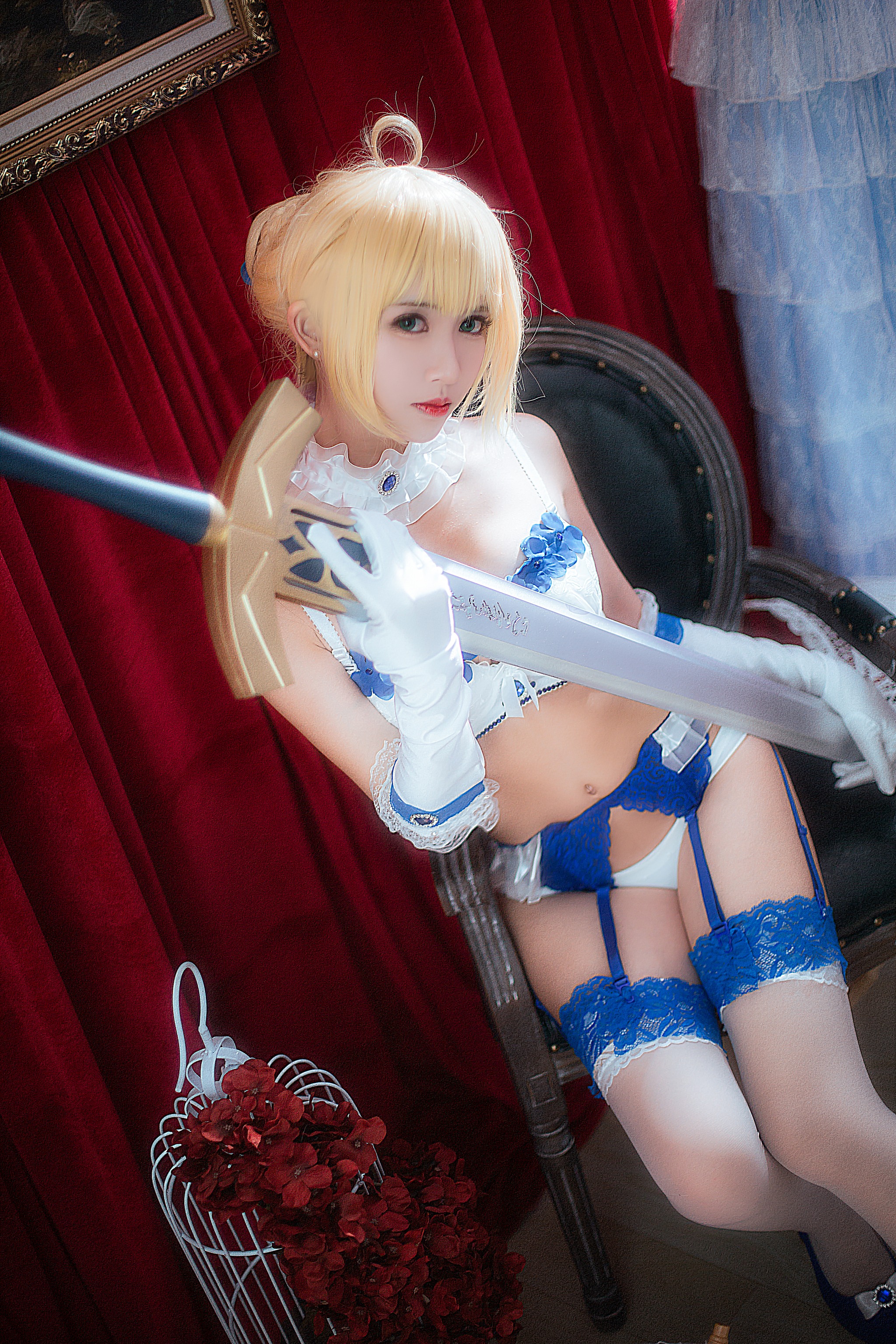 图片[1]-鳗鱼霏儿 – NO.059 King of Knight 室内 [15P]-XikXak